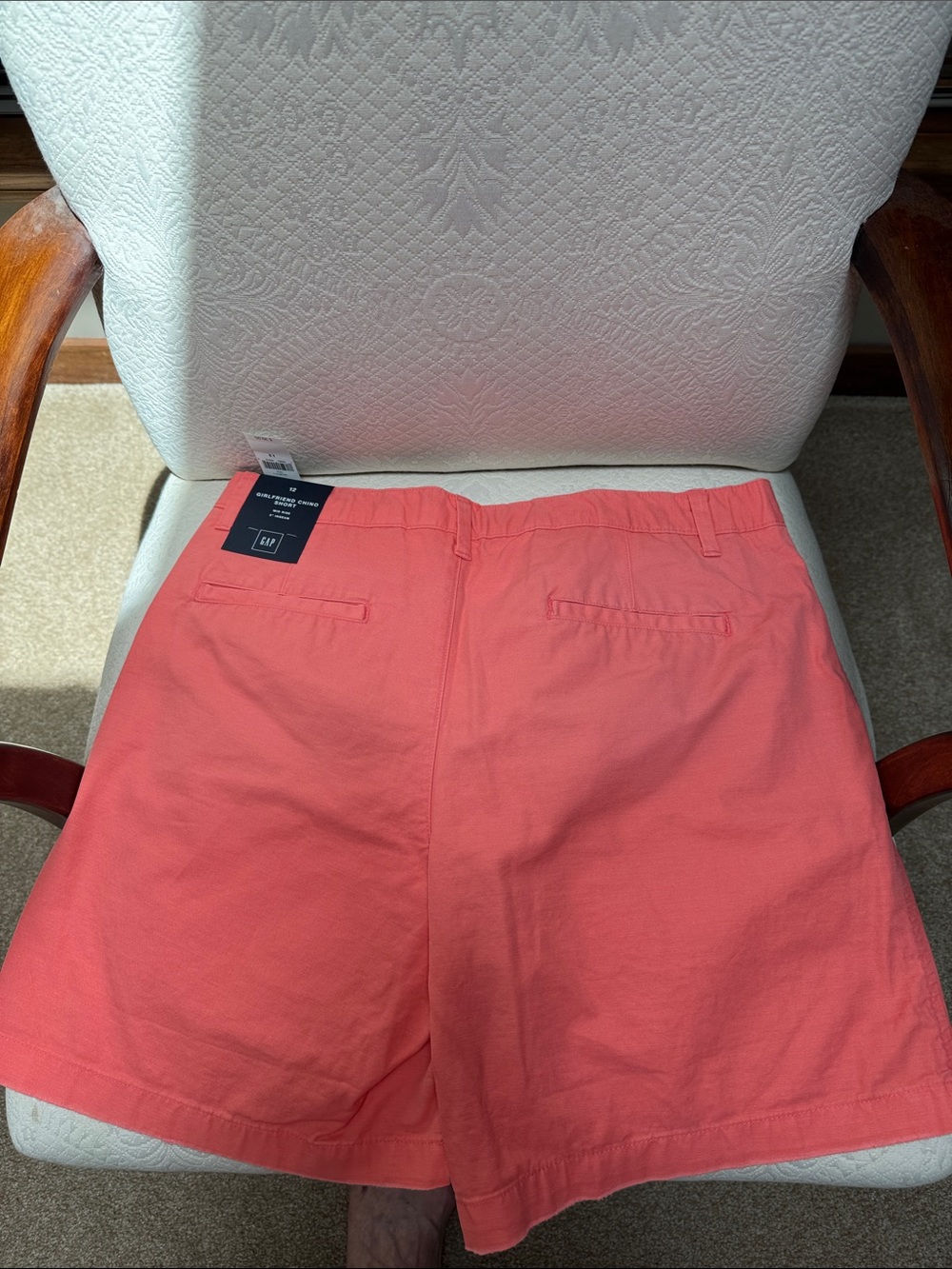 GAP Girlfriend Chino Shorts straight front NWT